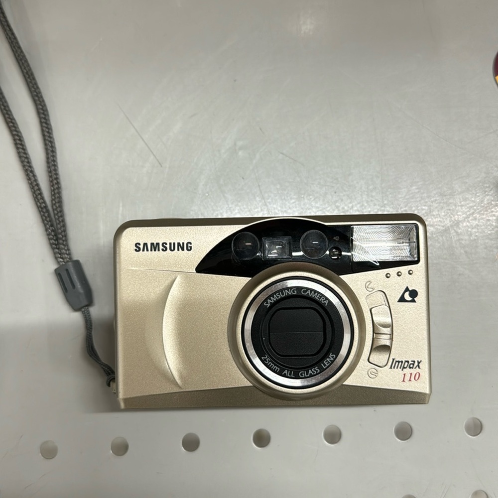 Vintage Samsung Impax 110 ASP Film Compact Camera Flash Zoom Photography 1999